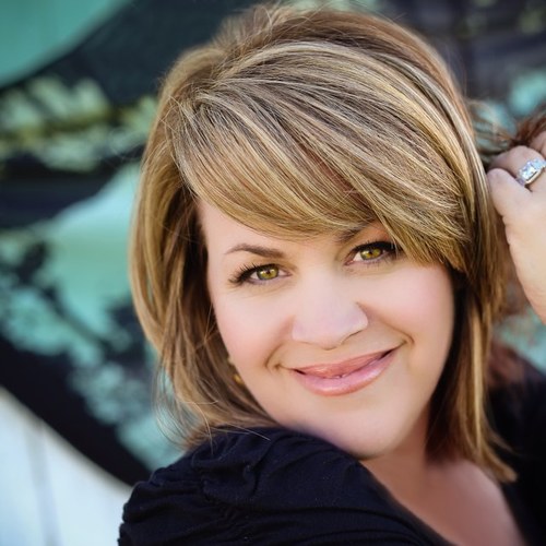 swiftmichelle's profile picture. Wife, Mom, Worshiper. Loves God. Loves People.