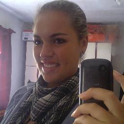 Thais Sawa. Libriana. 18 anos. Chata. Irritante. Gente Boa. Invejada. Sedutora . Loira gata. Deus. Chocolate. *--*