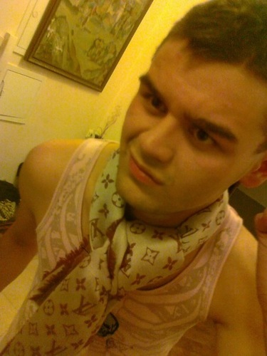 l_grisha's profile picture. Влюбиться...как это прекрасно.... особенно если в меня))♥ .vk.com/id42754022