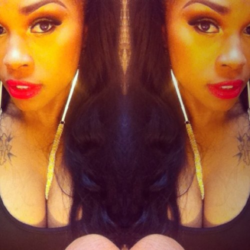 A hardworker ,Student,Cosmetologis, & Believer with many dreams!! I'm very Driven and will make it far in life! Instagram Mz_Fancyface