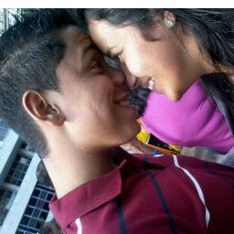 Vivendo do jeito que sempre pedi a Deus , apaixonado , noivo u_u e totalmente feliiz *-*