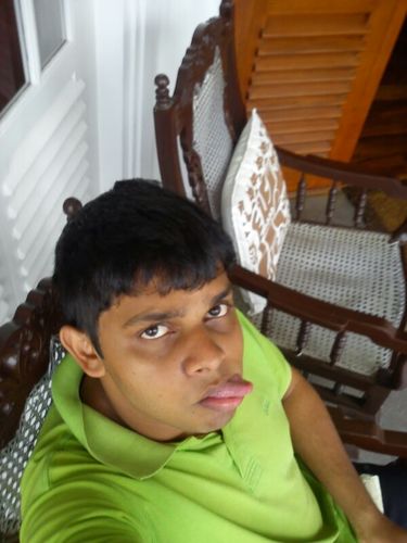 Um a cool nd i wnt 2 liv wt ful f happyness... Lyks 2 hv a lts f frnds 4 my lyf...