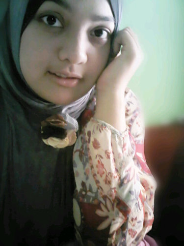 SiskaAnindya's profile picture. I'm simple,easy going,humoris,enjoy life..Love my litlle family