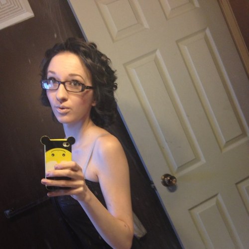 Hi, I'm Jo  19 ; Waitress ; blog & phone obsessed ; IDGAF ~