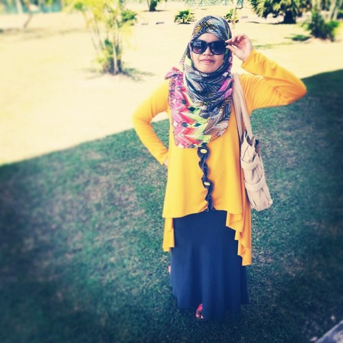 _Tachakk's profile picture. Hi , Assalamualaikum , Namaste :) Im Natasha . Batch 93 (Y) . Stay petaling jaya . Follow me if you want ;) peace!