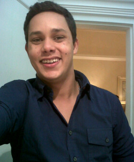 varokike's profile picture. Nacemos fuertes ~
Crecemos débiles ~
Morimos fuertes ™