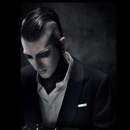 heavymetal is my life an bvb and motionless in Wight are my favorite bands