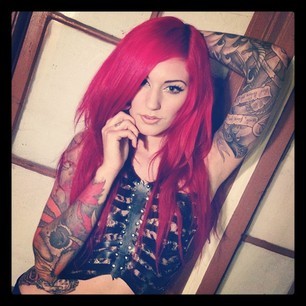 Small town girl, big city dreams. My aspiration are limitless as the stars. {RP 21+}