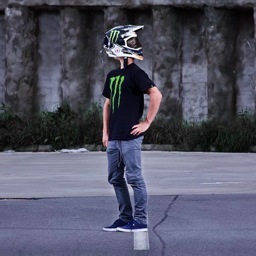 17 years old , FMX pro ride ..