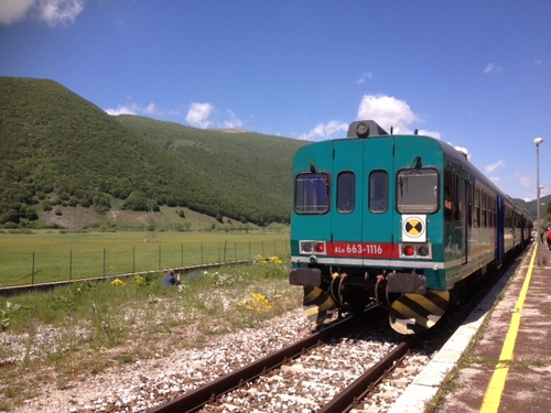 Benvenuti sulla Transiberiana d'Italia, percorreremo territori spettacolari tra Abruzzo ed Alto Molise ancora tutti da scoprire!