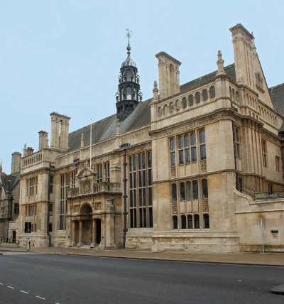 A unique historical conference venue offering 16 meeting rooms with capacity for 1,500 delegates. A  venue for academic and corporate events and meetings.
