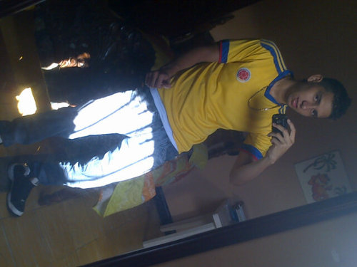 SIGUME Y TE SIGO.                                               Los mejores tweets para subir el animo =) Simplement Palabras ™R
  Soy Del Verde Atl.NacionaL
