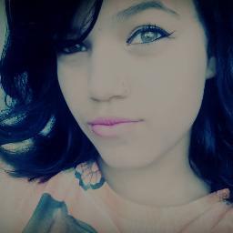. Ai você ama o sorriso e a voz da pessoa , ai ela fala sorrindo :$$ '