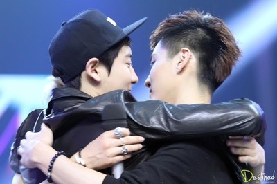 random account. but mostly spazz over krisyeol daragon @beastdw