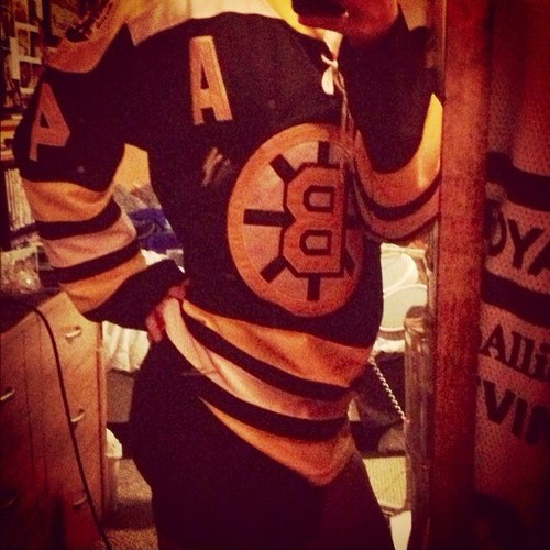 canadagirl69's profile picture. #canada #hockey #party #LTD #Bruins #country avi is me . ✌