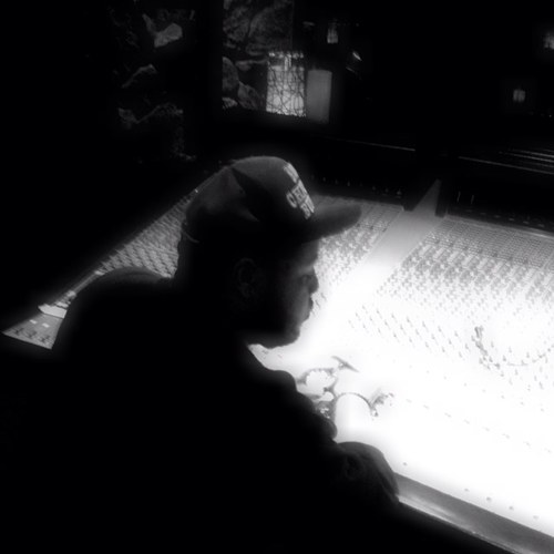 TALENT SCOUT | MUSIC ACTIVIST | VISIONARY http://t.co/EStIkqzZWn