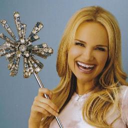 I am Glinda Upland, of the upper Uplands. Trying to bring peace and happiness to Storybrooke, Maine. #Ouat #Wicked