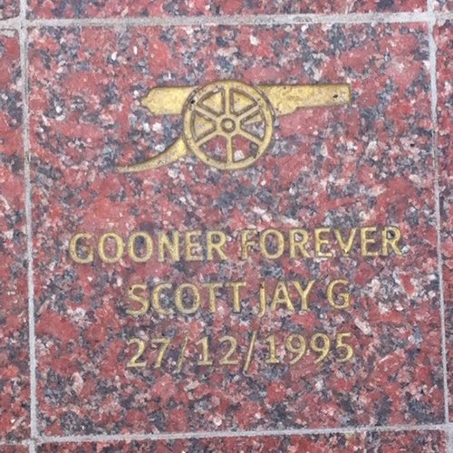 Love Arsenal. Only reason i have twitter is for football and transfer news.