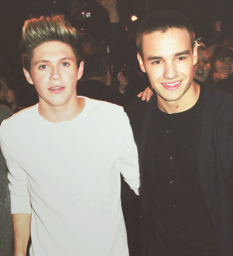 niamshampoo's profile picture. Successfully of being crazymofo☂. Haters won't stop us btch!