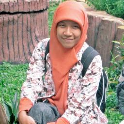 Seseorang yang sedang belajar dan akan terus belajar menjadi wanita yang sholihah, biidznillah :)