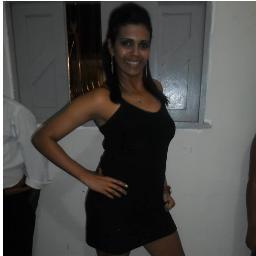 Não ligo que me olhem da cabeça aos pés..porque nunca farão minha cabeça e nunca chegarão aos meus pés.