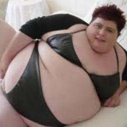 DietistEstee's profile picture. Weet je het soms allemaal niet meer? Vraag Estée anoniem om advies en ze geeft eerlijk antwoord :-) (Voor gewicht, problemen thuis/ op school / of in de buurt.)