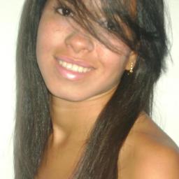 Amo Fazer Amizades... Se quiserem me conhecer mais só me seguir e Add no FAce