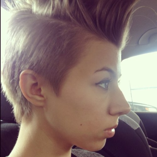 el_mashechka's profile picture. Регулярные рубрики:
Шутки для тех, кому за 30
Жизнь иммигрантки 
Быть матерью (дракона) подростка

!Внимание!
Возможны твитты на иностранных языках