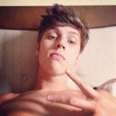 segue ae vey sou lindo bonito gostoso cheiroso mais tenho dona buuuuuuuuu ! ];