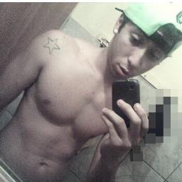 Deus♥,Ariano,Solteiro66',Funk♥,Corinthiano.Me #Segue Ae Que A Geente Se Conheeçe #Meelhor *-----*