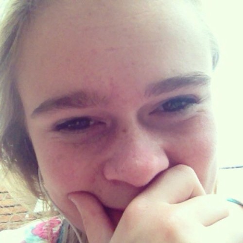 love music and stay positive!♡