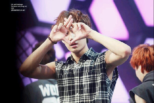 คิม จงอิน(ไค) แดนซ์แมชชีนสุดหล่อจาก Exo K Not Real. #XLfam #130413 รูปใน fav. ปล.ผมเกรียนป่ะ? ให้ทาย ? -...-