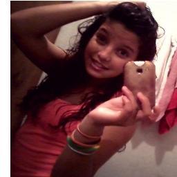 Ess Feliz A Su Maneraa♪