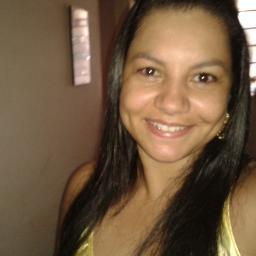 ...Tendo amor e saúde , da vida eu não reclamo, eu amo a vida que levo , levo a vida que amo...!