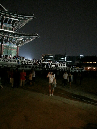 atomeunz's profile picture. 1인칭도2인칭도3인칭도전지적작가도아닌시점[명사]시간의흐름가운데어느한순간