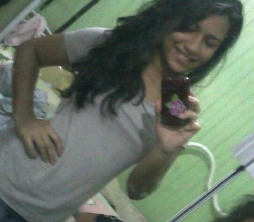 - Amiga ? Eu nunca vou esquecer tudo o que tu fez pra me ver feliz. Es muito especial , e te quero bem sempre ! TE AMO feia / linda ♥
Via: @Breenda_Snts :)
