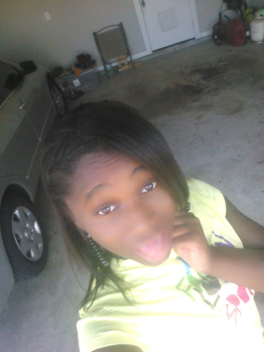 Living mindless is wat i do......i live like there is no tomar!!! So follow me and join this mindless adventure