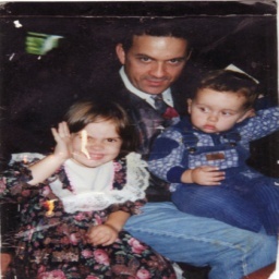 LinaRosario12's profile picture. 