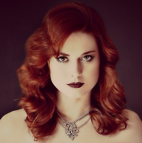 Stuck in Gotham City, saving plants, and sassing everyone in the process. {RP. Not 18+}