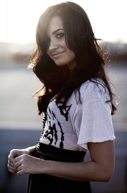 Support_Demi's profile picture. I'm a huge Demi Lovato fan! She is a great person who deserves EVERYONE's support. Her vocals are OUTSTANDING and so is her personality. Follow me, support her.