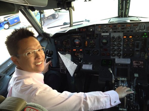 DanielMWeng's profile picture. 2 time digital health entrepreneur and inventor. Former head of N.A. Biz Dev for Foxconn’s mobile group serving: Google, Amazon, nVidia, Microsoft, Tesla