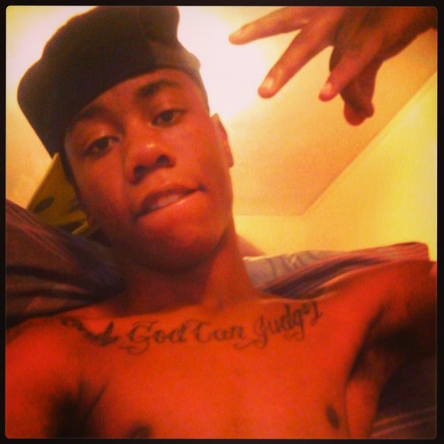 _Roll1Dre's profile picture. Lets be real why be in relationships when erbody cheatin, Break up to make up don't keep repeating! FMOI: _nobodylikedre