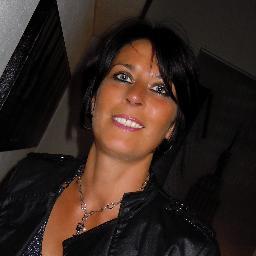Swinger coppia. Incontri per coppie libertine su iPhone, Android. http://t.co/XZ6wmQ3tHe #sesso