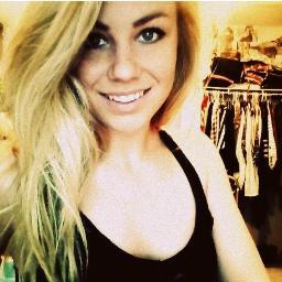 KirstenBehm's profile picture. ♥☮