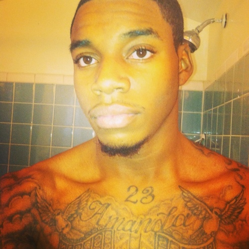 ALL I DO IS LIVE LIFE GET MONEY. MONEY OVER EVERYTHING. TIME TO GRIND 2 SHINE! #TeamRozaySquad #TeamGetMoney