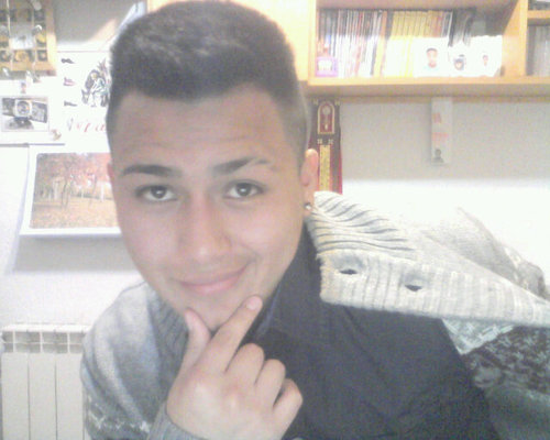 Si no te gusta como soy pozz q te den y si hablas cosas malas d mi poss avisame q yo se unas q ni tu sabes :)