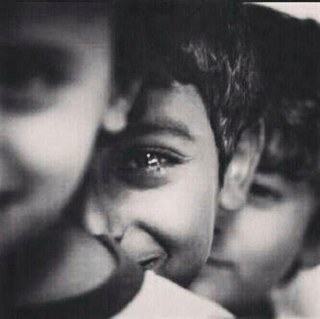 الأبطال يُصنَعون من أشياء عميقه في داخِلهم هي الإرادة والحُلم و الرؤية ..