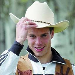 IndoCesarAzpi's profile picture. Indonesian fanpage of Chelsea FC and Spanish player César Azpilicueta. Dave is on Twitter! Follow @CesarAzpi #CFC