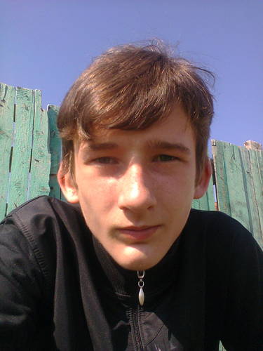 Живу, учусь, играю в компьютер, увлекаюсь монтажём видео и обработкой звука.