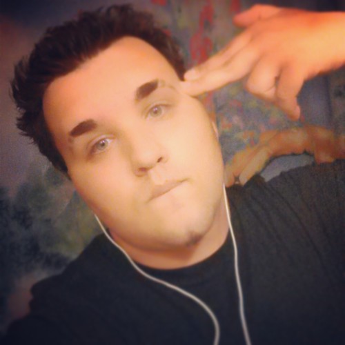Kik Me : Yungb2464 (Bangg Bangg) *Class Of 2013* #DRose/ #TeamChicago/facebook.com/BamBam2464 #Follow Me On Tumblr http://t.co/6fL9mszv